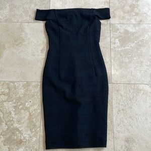 NWT Stunning Off-shoulder Cocktail Dress Size 4 by Trina by Trina Turk